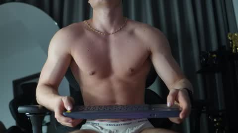 Snapshot of max_cortes1_ chatting on June 13, 5:27 am 60 OFF ON MY OF ONLY FOR TODAY online show from June 13, 5:27 am