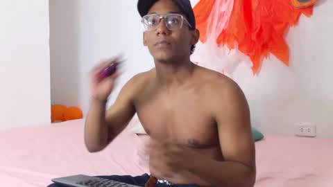 Snapshot of max_cumpower72 chatting on October 17, 10:56 pm max_cumpower72 online show from October 17, 10:56 pm