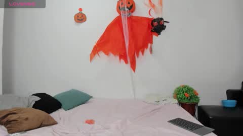 Snapshot of max_cumpower72 chatting on November 10, 10:09 pm max_cumpower72 online show from November 10, 10:09 pm