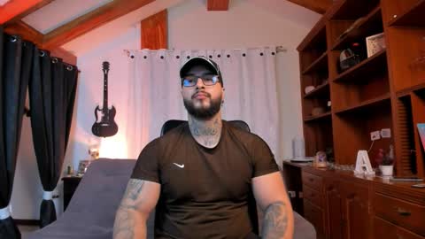 max D. online show from September 22, 12:18 pm