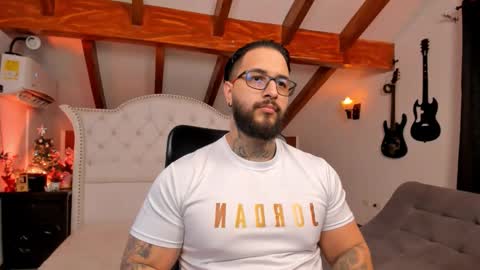 max D. online show from December 14, 11:20 pm