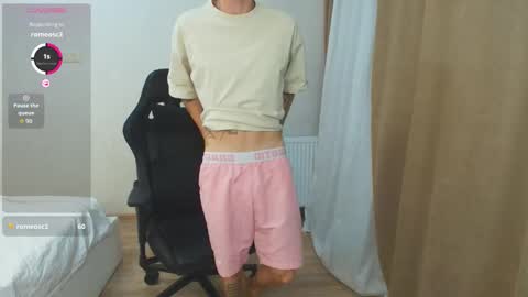 Snapshot of max_gen chatting on October 23, 12:10 am Max Gen with tats 24years And Ethan without tats 20 years online show from October 23, 12:10 am