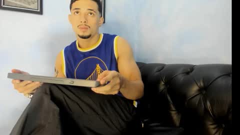 max_jowel online show from December 15, 1:54 am