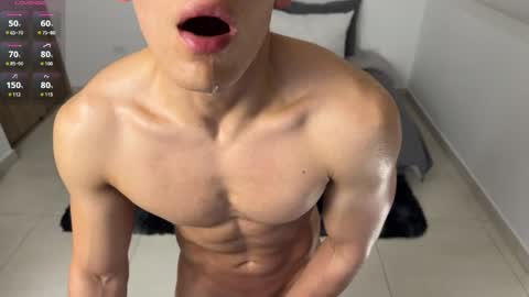 Snapshot of max_lancaster chatting on March 28, 3:22 pm Max Lancaster online show from March 28, 3:22 pm