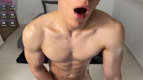 Snapshot of max_lancaster chatting on April 15, 8:09 pm Max Lancaster online show from April 15, 8:09 pm