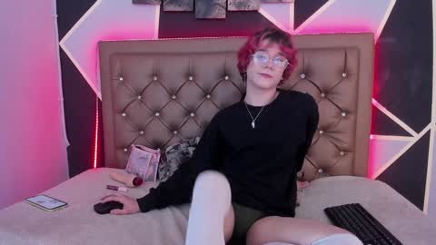 Max lover1 online show from December 19, 3:08 pm