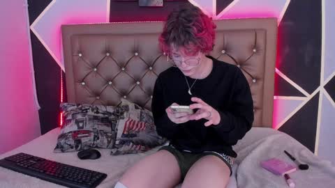 Max lover1 online show from December 19, 6:12 pm