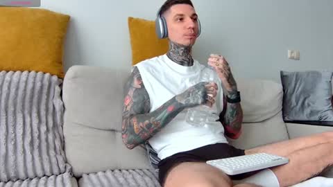    online show from July 22, 6:16 am