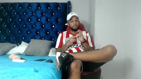 max_sexyhot26 online show from December 2, 2:53 am