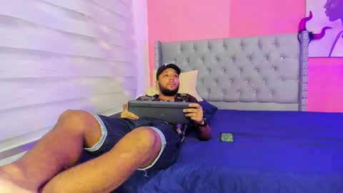 max_sexyhot26 online show from January 13, 3:01 am