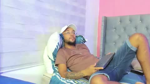 max_sexyhot26 online show from February 5, 5:52 am