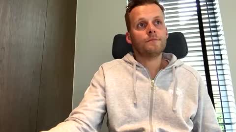 Max take off clothes online show from November 3, 2:07 pm