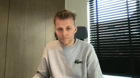 Max take off clothes online show from November 21, 9:52 am