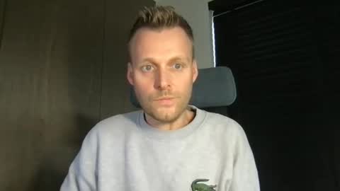 Max take off clothes online show from February 12, 11:49 am