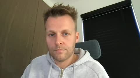 Max take off clothes online show from March 27, 9:21 am