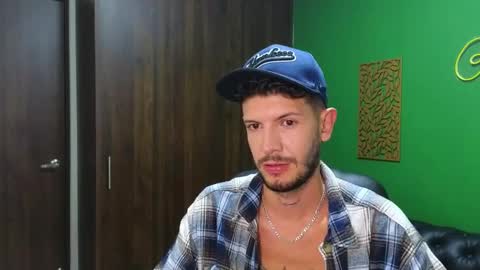 Max Taylor online show from December 19, 1:39 am