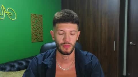 Max Taylor online show from December 25, 6:31 am