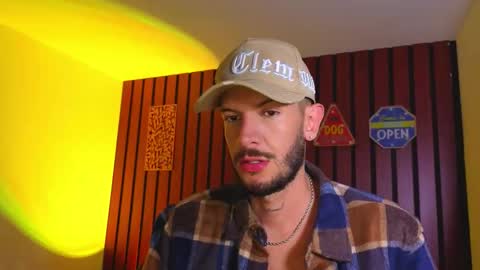 Max Taylor online show from October 22, 12:33 am