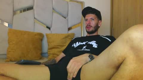 Max Taylor online show from June 14, 2:24 am
