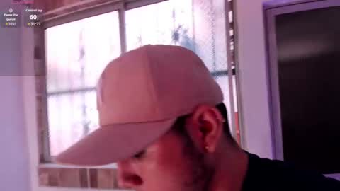 Snapshot of max_valiant1 chatting on November 6, 5:47 pm max_valiant1 online show from November 6, 5:47 pm