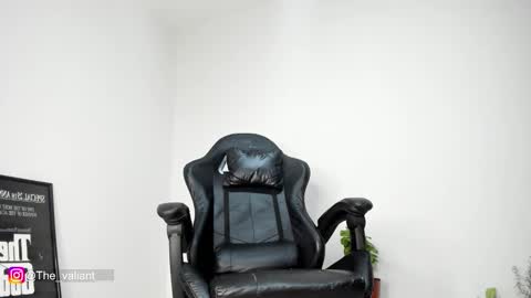 Snapshot of max_valiant1 chatting on February 23, 2:31 am max_valiant1 online show from February 23, 2:31 am