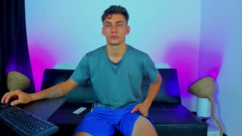 MAX     online show from November 4, 9:19 am