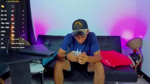 MAX     online show from January 11, 2:05 am