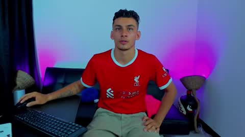 MAX     online show from January 17, 11:41 pm