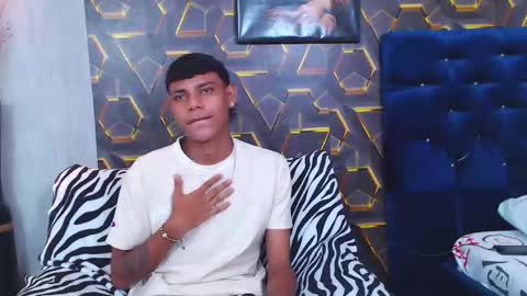 max online show from October 4, 8:51 pm