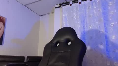 Max  Dalyn online show from January 8, 7:24 pm