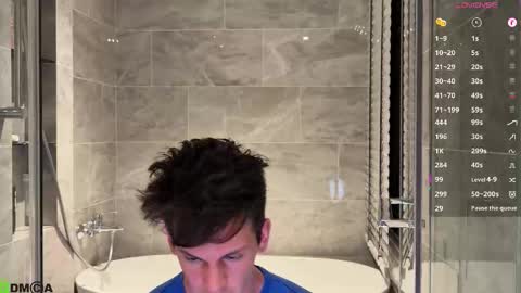 Max online show from October 18, 8:20 pm