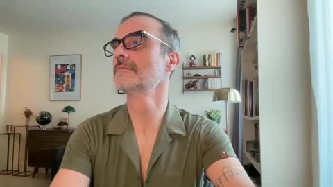 Max Mikado online show from February 3, 1:40 pm