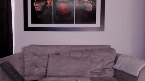 Maxcarther online show from December 15, 6:04 pm