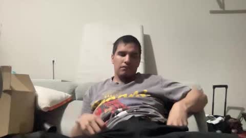 Snapshot of maxfreaky407284 chatting on April 17, 8:17 am perezcouple online show from April 17, 8:17 am
