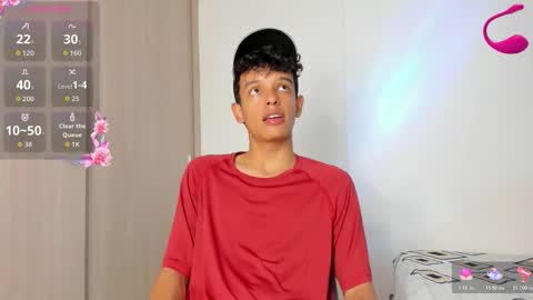 Snapshot of maxfrost1 chatting on February 24, 11:03 pm Max online show from February 24, 11:03 pm