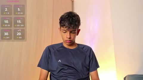 Max  online show from March 22, 2:04 am