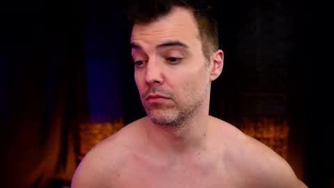 Max Hughes online show from November 6, 4:02 am