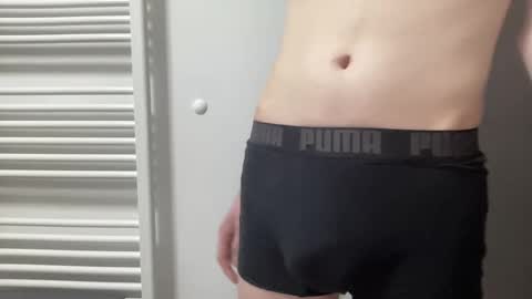 Max online show from March 21, 6:22 pm