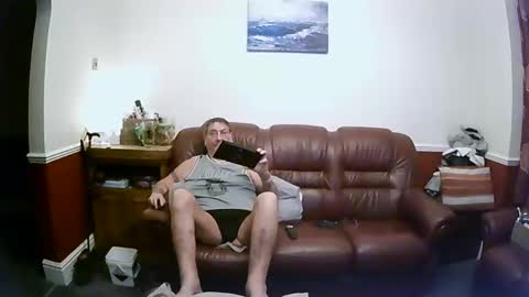 MAX online show from December 12, 9:04 pm
