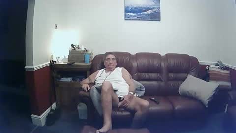 MAX online show from December 13, 8:04 pm