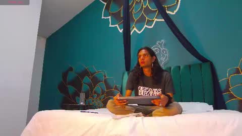 Maxi  Max online show from July 15, 7:30 pm