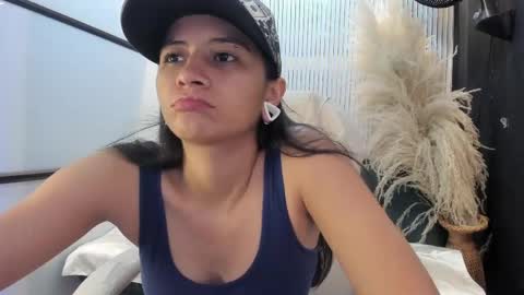 Snapshot of maxigarcia_ chatting on May 26, 9:33 pm Maxi online show from May 26, 9:33 pm