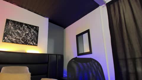 Snapshot of maxiimo_wolf chatting on September 13, 8:41 pm Maximo Wolf online show from September 13, 8:41 pm