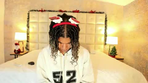 maxim online show from December 22, 3:47 am