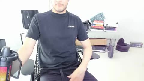 Snapshot of maximal91 chatting on May 16, 7:12 pm maximal91 online show from May 16, 7:12 pm