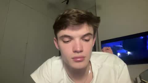 maximaxerxxx online show from December 17, 9:27 pm