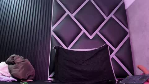 maxi online show from November 9, 4:55 am