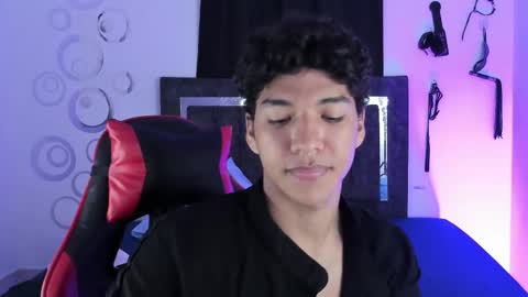 Maximiliano online show from November 13, 7:46 pm