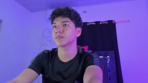 Maximiliano online show from February 27, 7:25 pm