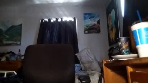 Snapshot of maximillianpayan95 chatting on June 27, 7:41 pm maximillianpayan95 online show from June 27, 7:41 pm